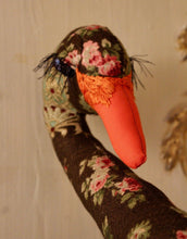 Spiced Bloom Swan